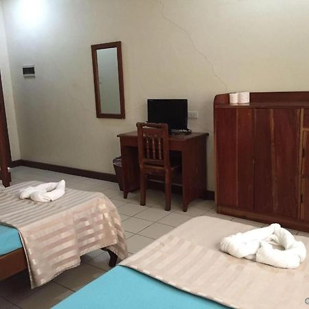 El Haciendero Private Hotel Iloilo City Dış mekan fotoğraf