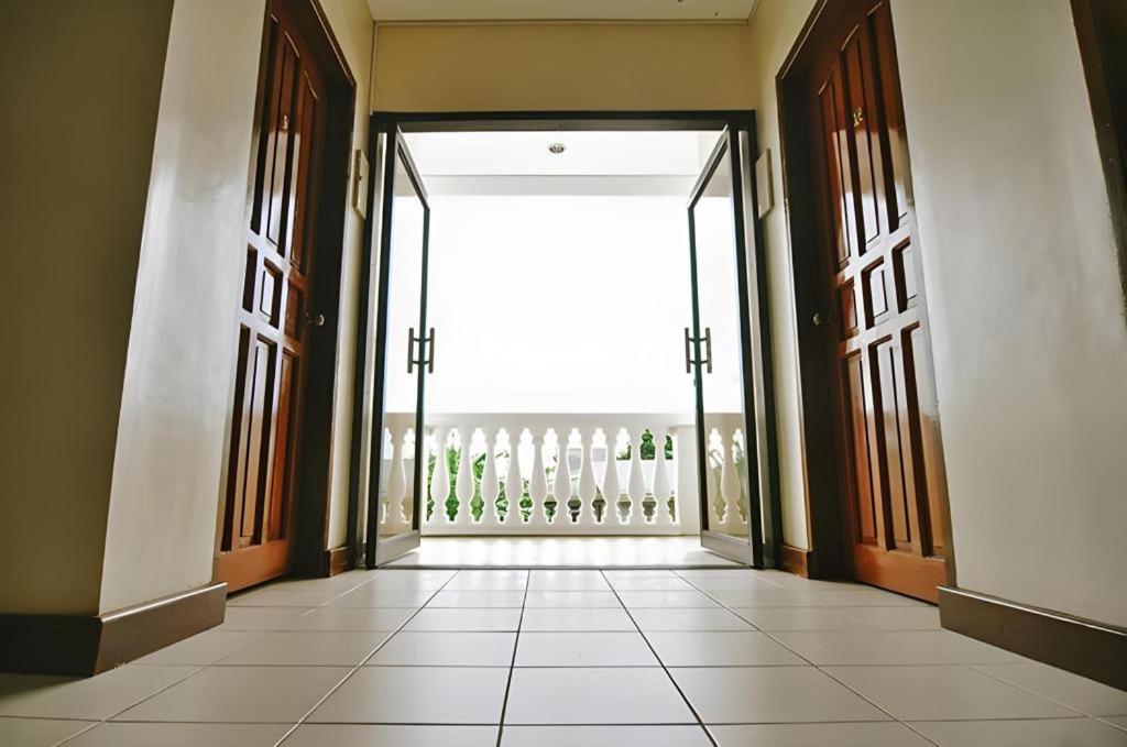 El Haciendero Private Hotel Iloilo City Dış mekan fotoğraf