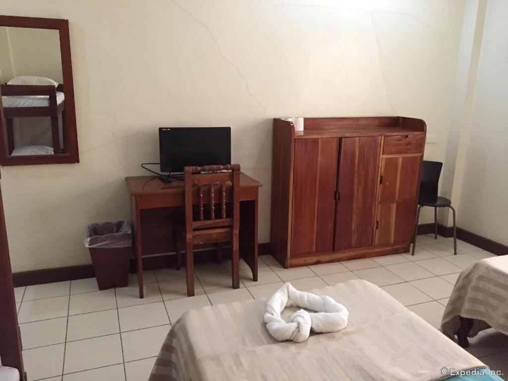 El Haciendero Private Hotel Iloilo City Dış mekan fotoğraf
