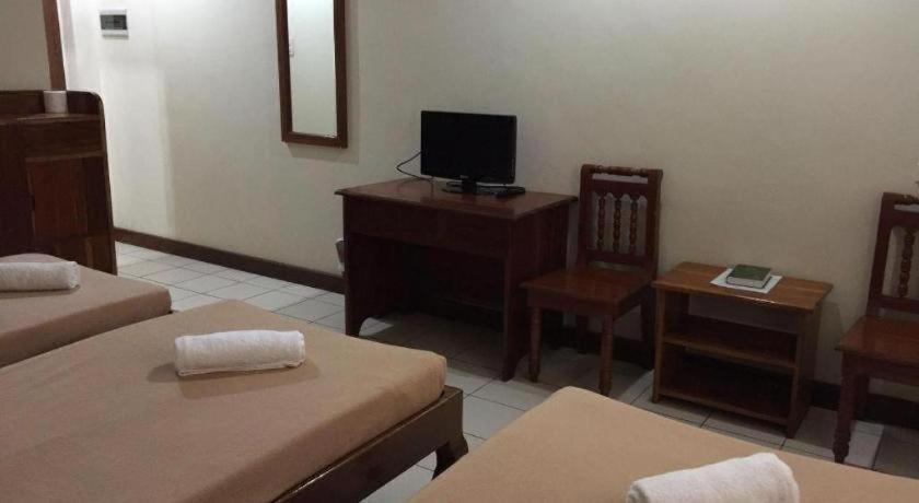 El Haciendero Private Hotel Iloilo City Dış mekan fotoğraf