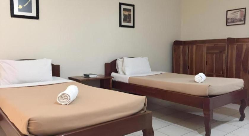 El Haciendero Private Hotel Iloilo City Dış mekan fotoğraf