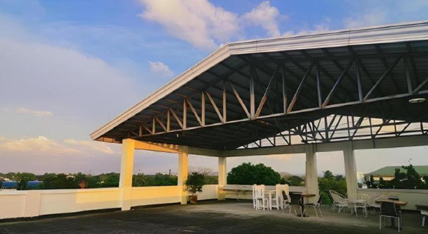 El Haciendero Private Hotel Iloilo City Dış mekan fotoğraf