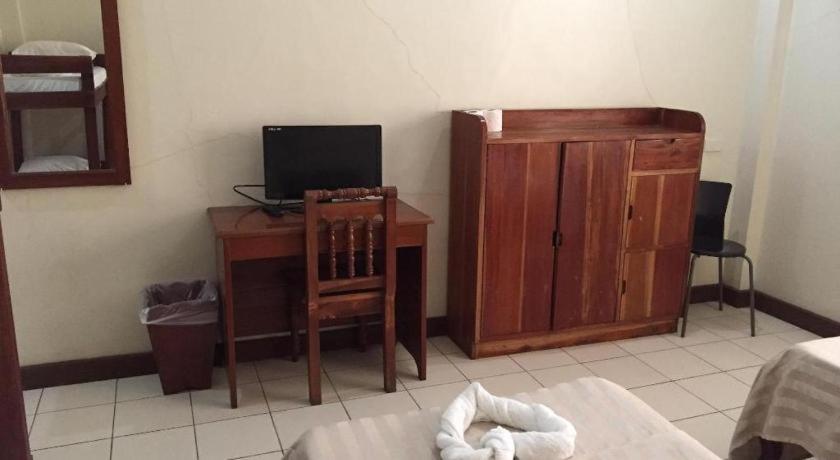 El Haciendero Private Hotel Iloilo City Dış mekan fotoğraf